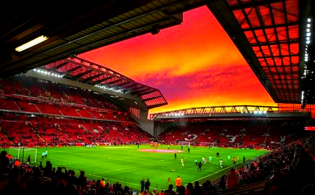 世欧预半场：巴克斯塔斯破门，帕夫利迪斯伤退，希腊1-0苏格兰（世欧预半场战报：巴克斯塔斯进球，帕夫利迪斯伤退，希腊暂1-0领先苏格兰）