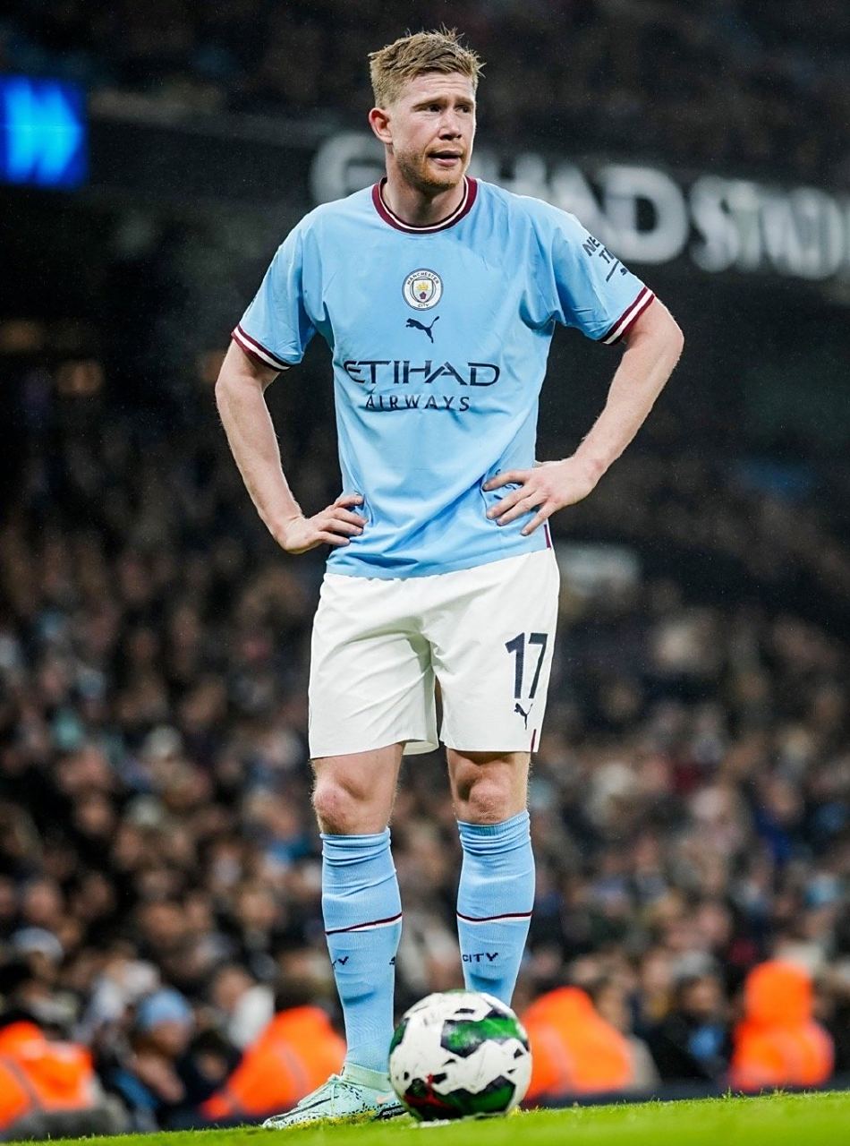 西甲战报：斯威德伯格梅开二度，九人皇马0-2塞尔塔