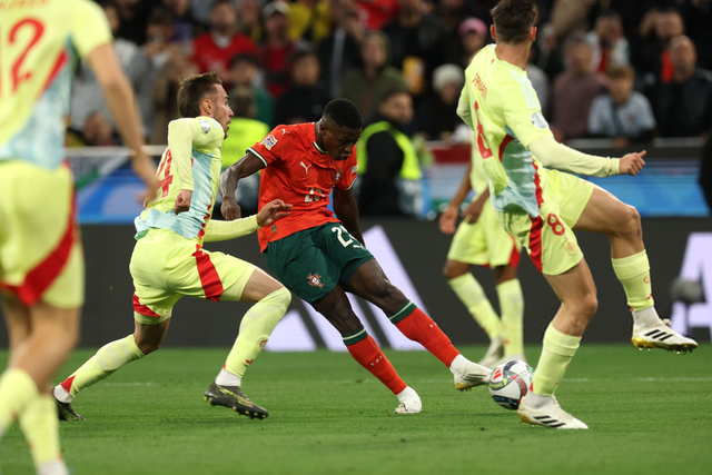 莫雷诺：第一天到米兰我还穿着卡通内裤，结果队友们都穿名牌