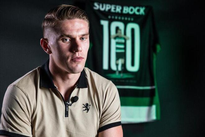 雷迪克：斯玛特防守端的拼劲和投入度做到了极致