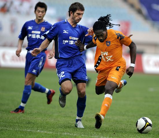 加斯佩里尼：没想到能排名榜首；谈论意甲冠军？我们不谈目标（加斯佩里尼：意外登顶；意甲争冠？暂不设目标）