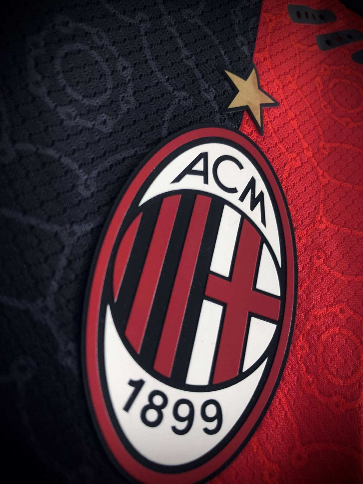 希勒：不认为维拉会加入冠军争夺，他们现实的目标是英超前四（希勒：维拉不在争冠行列，现实目标是英超前四）