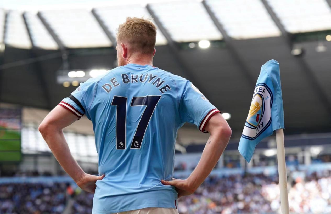 欧冠半场：马杜埃凯破门，因卡皮耶中柱，阿森纳1-0布鲁日