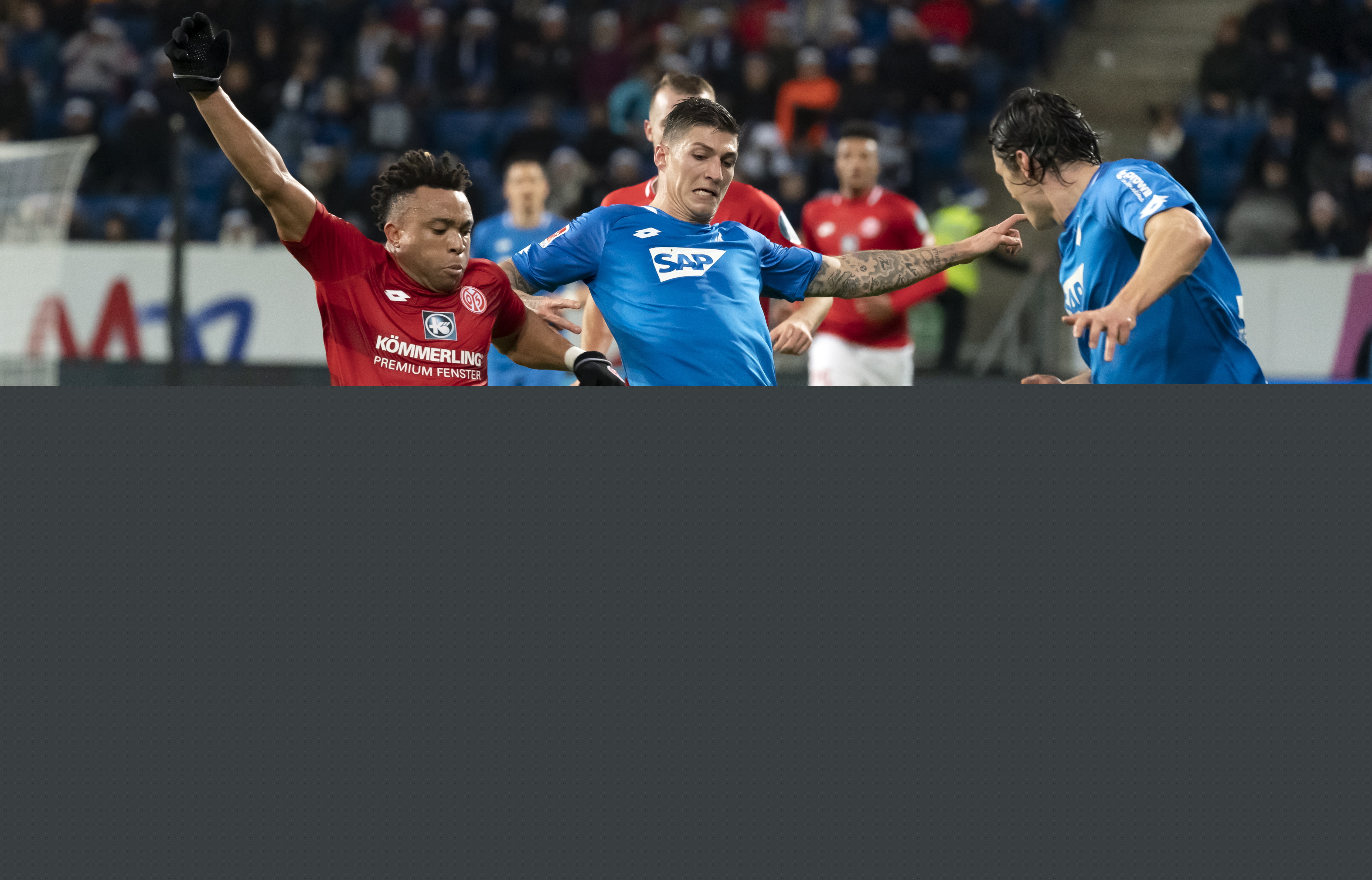 汉斯-弗里克对巴萨室内足球队的惊喜访问（汉斯-弗里克惊喜造访巴萨五人制球队）